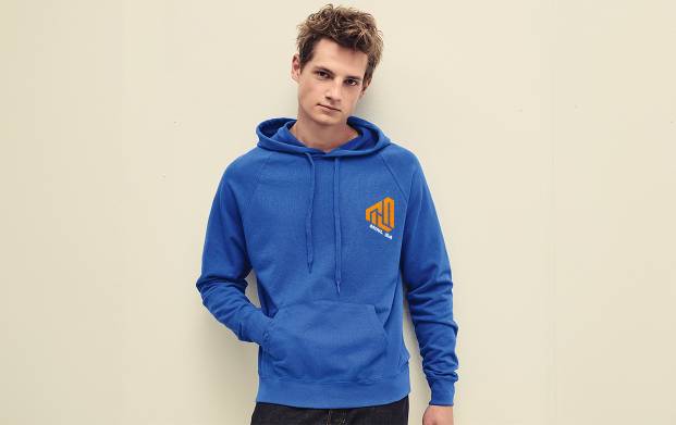 Le sweat à capuche personnalisé est le cadeau d'affaires tendance. Un goodies personnalisé à votre marque qui deviendra un incontournable des dressings.