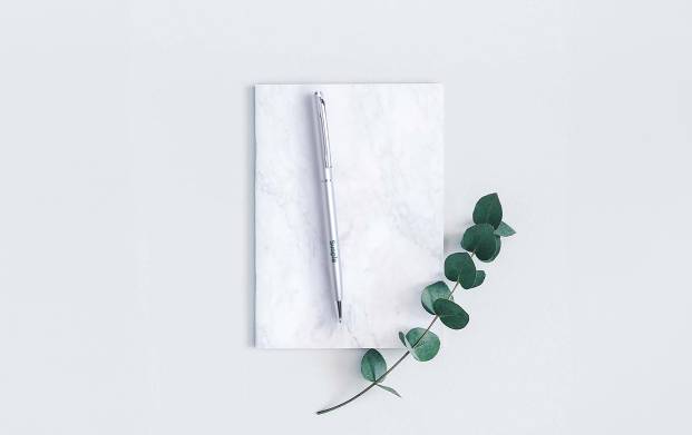 Stylo fin, parfait pour un cadeau d'entreprise ou un souvenir d'événement.