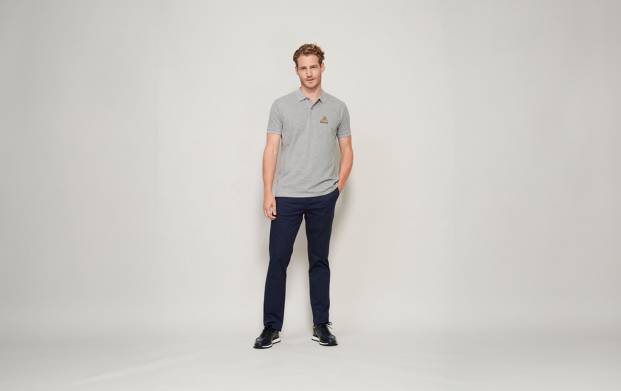 L'essayer c'est l'adopter ! Notre polo homme en coton bio personnalisé avec votre logo deviendra l'incontournable de vos goodies