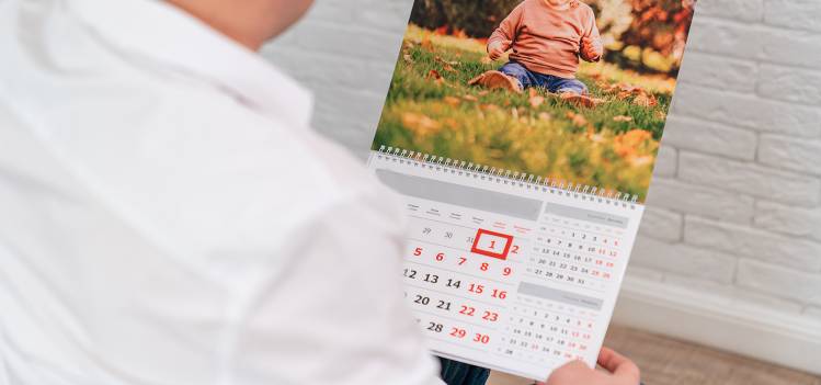 Découvrez les dernières tendances en matière de personnalisation de calendriers photo familiaux. Templates professionnels, mises en page originales, touches créatives... Avec COPYTOP, créez un calendrier unique qui sublime vos plus beaux souvenirs.